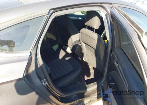 2017 Ford Fusion Se z USA, uszkodzony, nr VIN 3FA6P0HD3HR313400